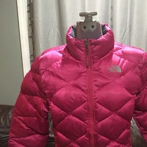 Girls’ Northface Coat Size XL (18) Fushia